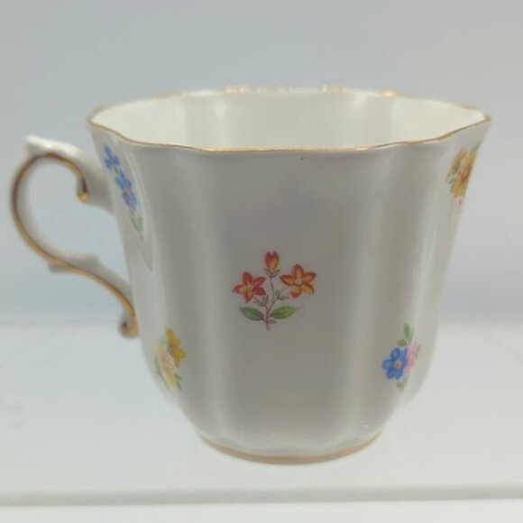 Royal Grafton Teacup & Saucer Fine Bone China Made in England Floral Gold Trim - Picture 6 of 9
